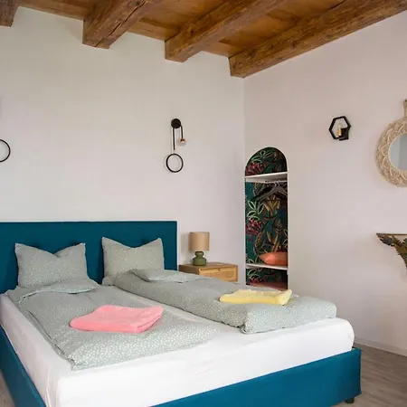 Seek And Hide - Csilla'S Tiny Hideaway Brasov Exterior photo