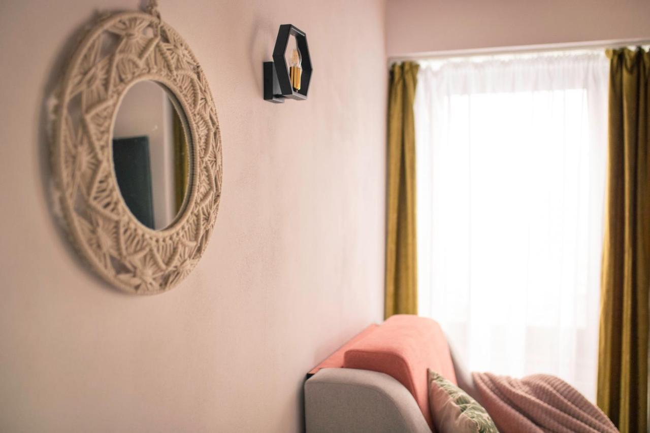 Seek And Hide - Csilla's Tiny Hideaway *