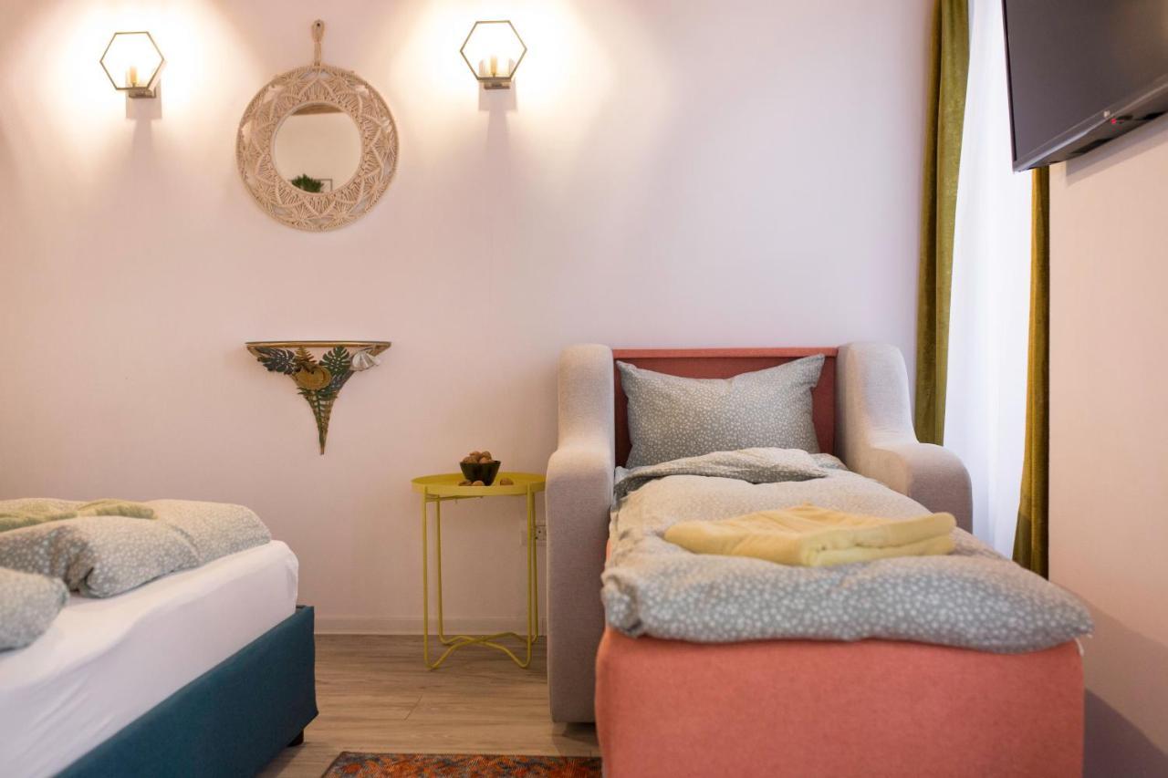 Seek And Hide - Csilla's Tiny Hideaway Braşov